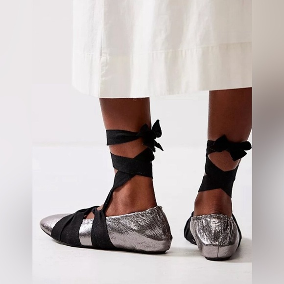FREE PEOPLE Cece Wrap Ballet Flats / Pewter, Sz 7 NEW - Picture 3 of 11
